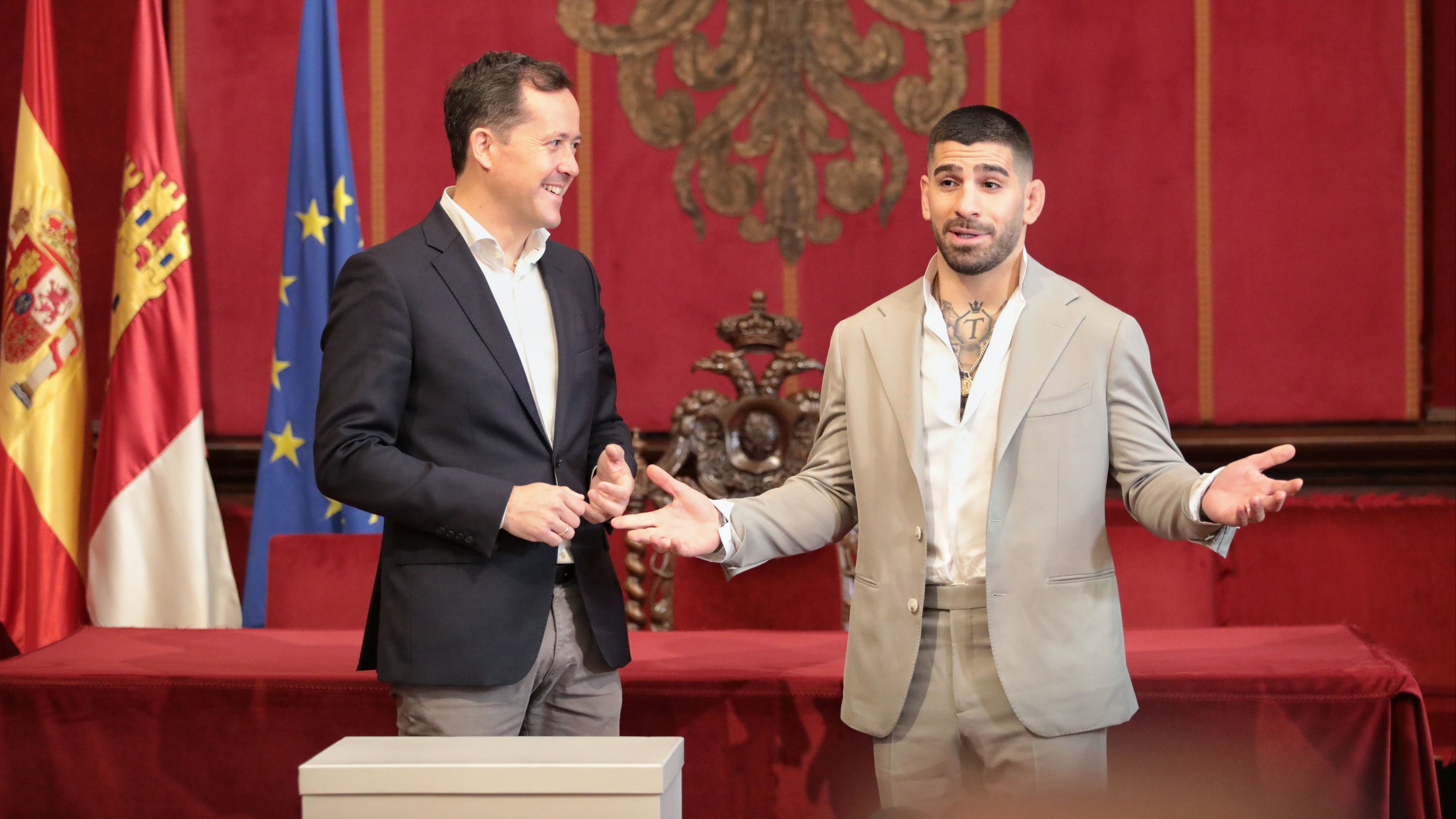 Ilia Topuria este martes.