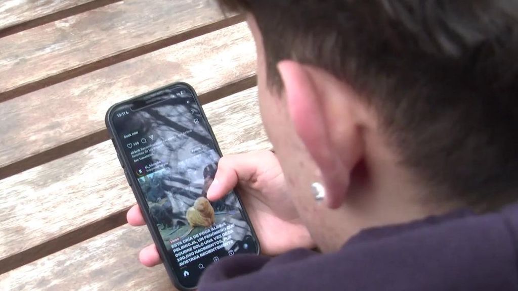 Qué es la 'tecnoadicción' y cómo prevenirla entre menores: el peligro del 'scroll infinito'