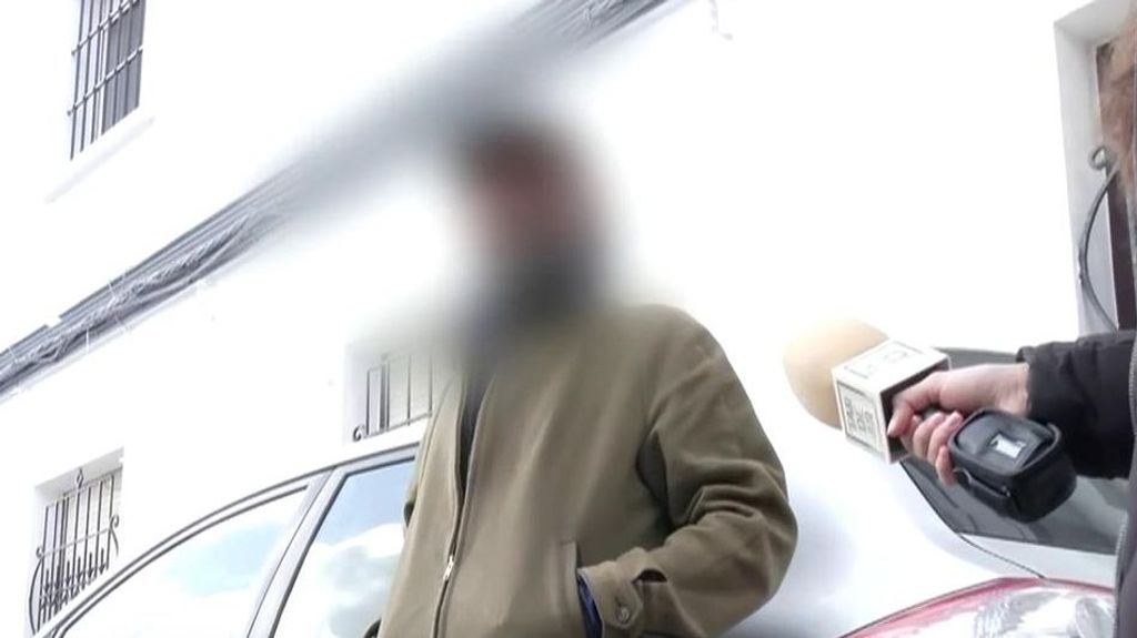 Un okupa de la casa de Riverita arremete contra la familia: "Nunca han venido a cuidarle"