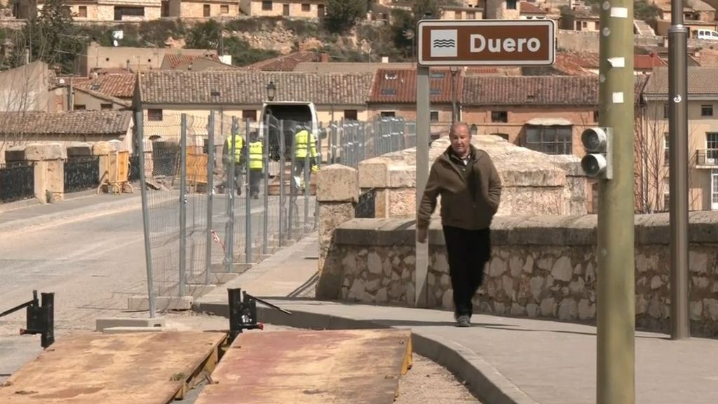 El colapso del puente romano de San Esteban de Gormaz por el temporal deja a 600 vecinos incomunicados y afecta a la economía local
