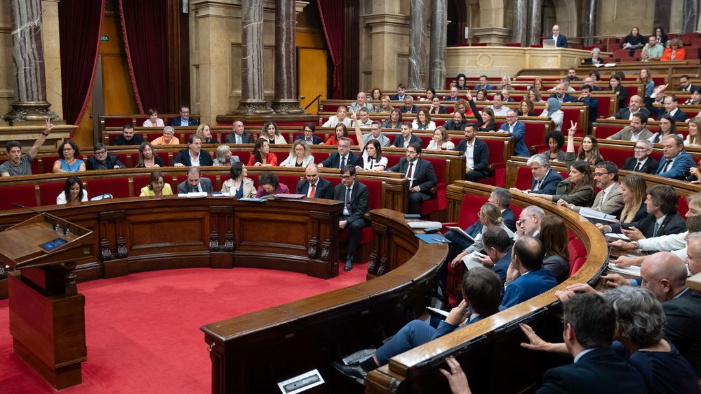 El Tribunal Constitucional anula el voto delegado de Carles Puigdemont y Lluís Puig en la constitución del actual Parlament