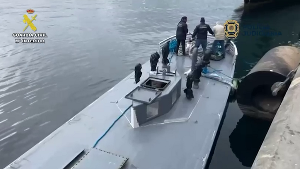 Interceptan un narcosubmarino con seis toneladas y media de droga que se dirigía a la península ibérica