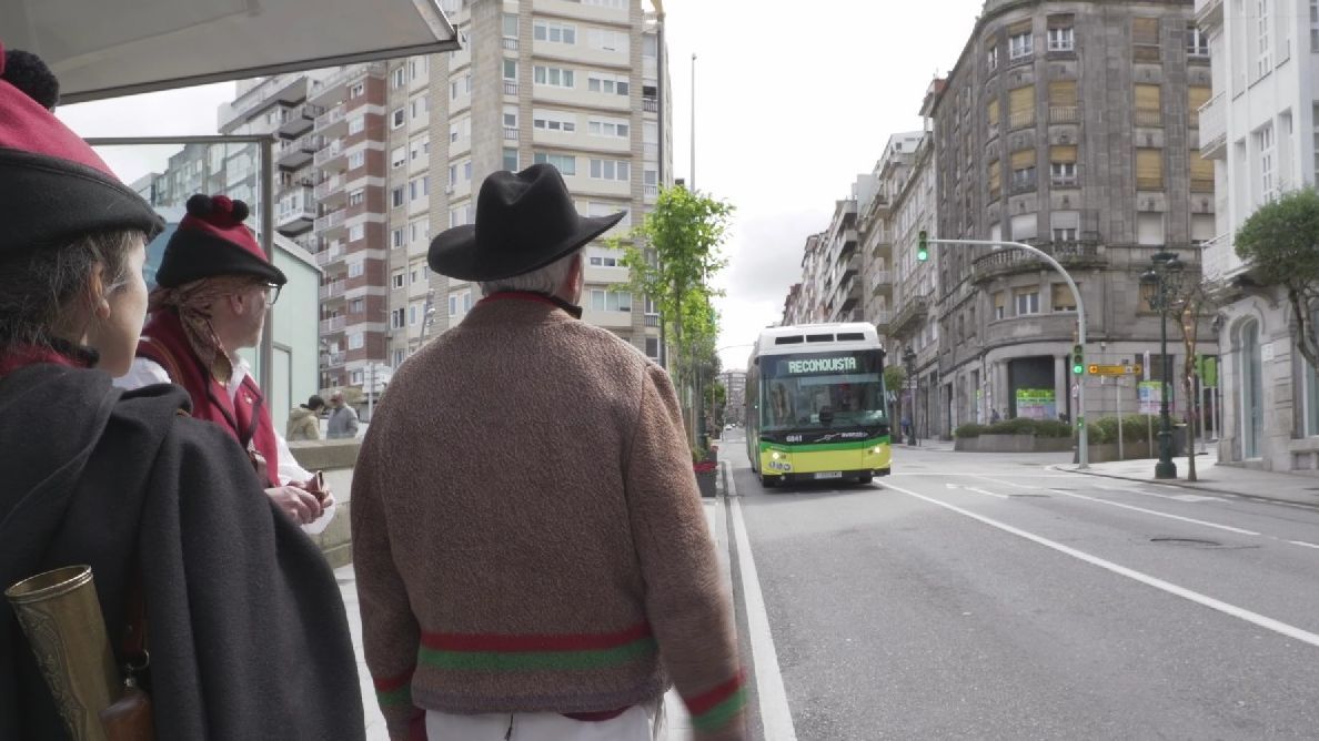 Los héroes de la Reconquista de Vigo viajan en autobús