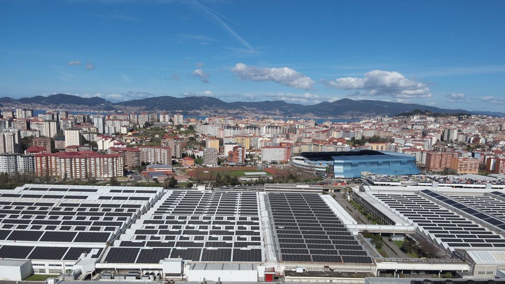 Stellantis Vigo pone en marcha la mayor planta solar fotovoltaica sobre cubierta de España