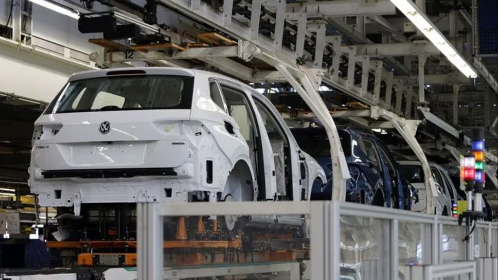 Trump anuncia aranceles a los automóviles fabricados fuera de Estados Unidos