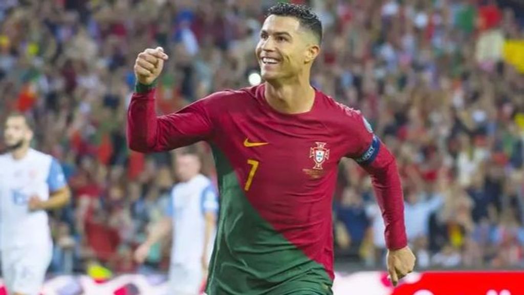 Un experto en nutrición cuenta la razón científica por la que Cristiano Ronaldo escupe en los partidos