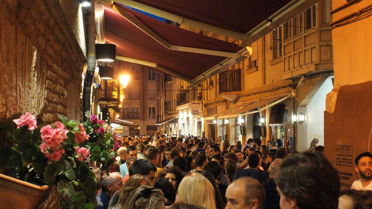 La calle del Laurel en pleno apogeo