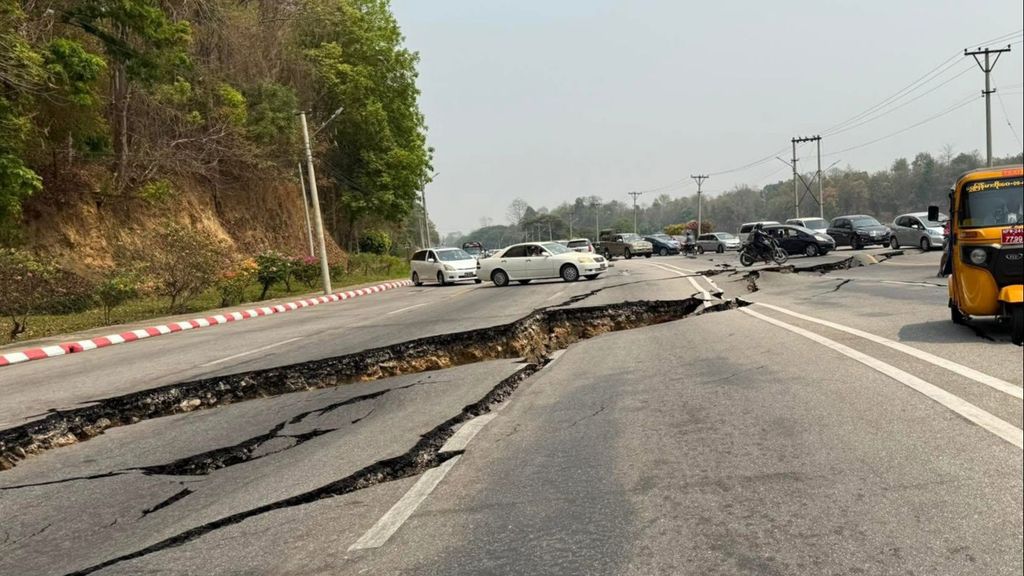 La Junta Militar de Birmania confirma más de 200 muertos y 732 heridos por el terremoto de magnitud 7,7