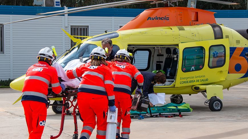 Helicóptero sanitario del 061 en Andalucía