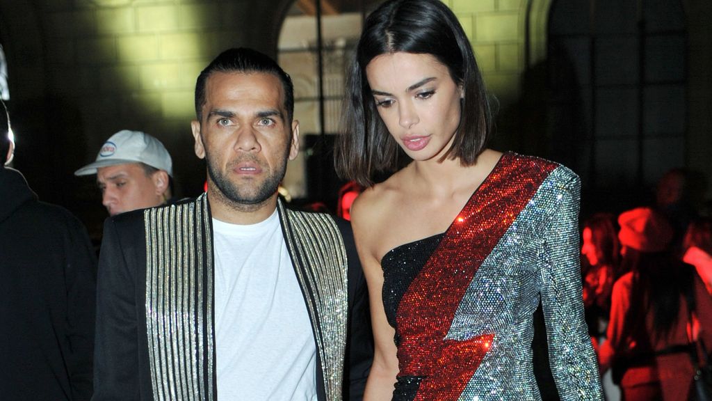Las primeras palabras de Joana Sanz, la mujer de Dani Alves, tras su absolución: "Feliz vida"