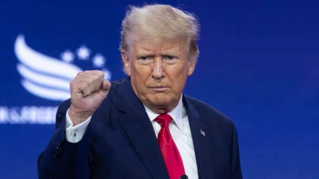 Trump revoca permisos de varias petroleras para exportar crudo venezolano