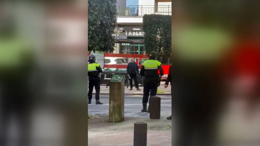 Un hombre con un cuchillo de grandes dimensiones siembra el caos en Bilbao