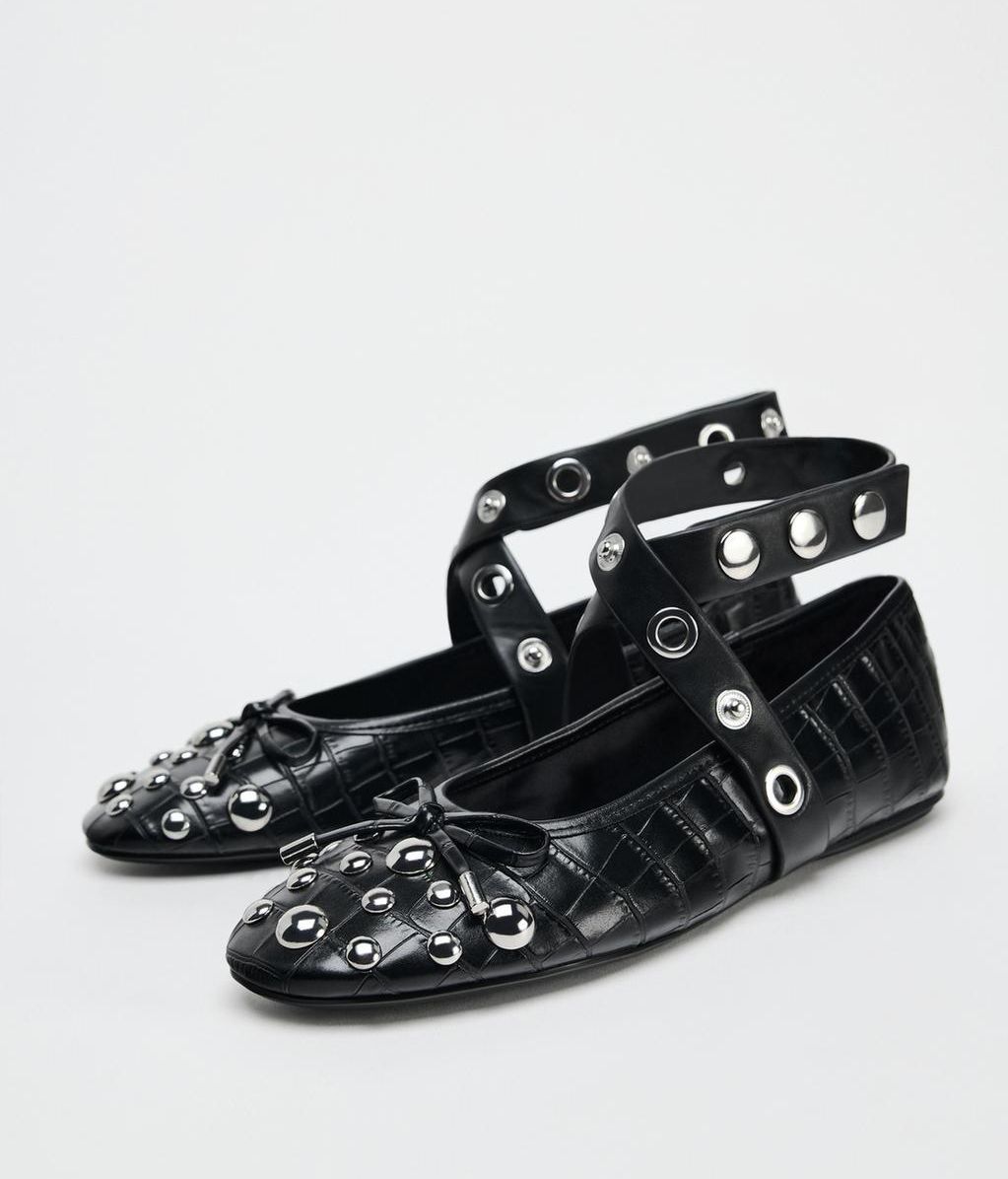 Bailarinas negras con tachas
