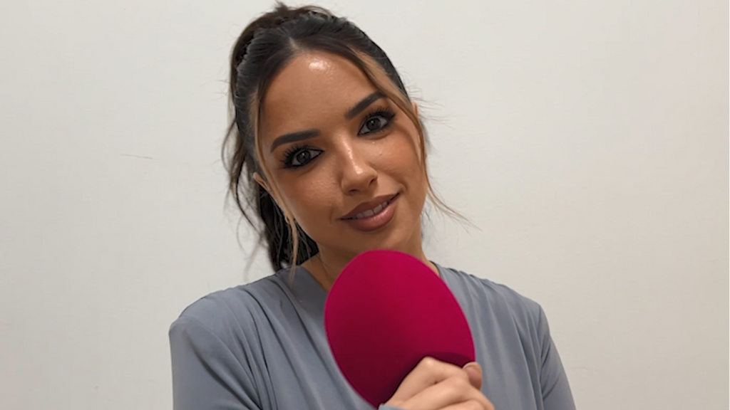 "Mis días en 'Vecinos' los viví con..." Lucía Sánchez y Fani Carbajo desvelan si volverían a 'Los vecinos de la casa de al lado' Exclusivo Web 31/03/25