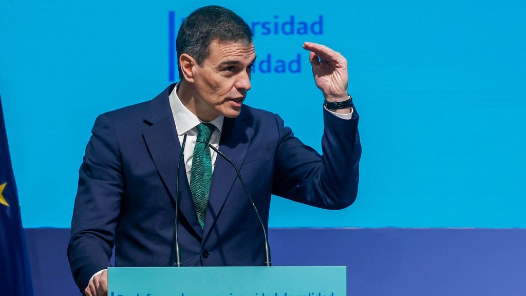 Sánchez quiere poner coto a las universidades privadas: "No puede ser una máquina expendedora de títulos"