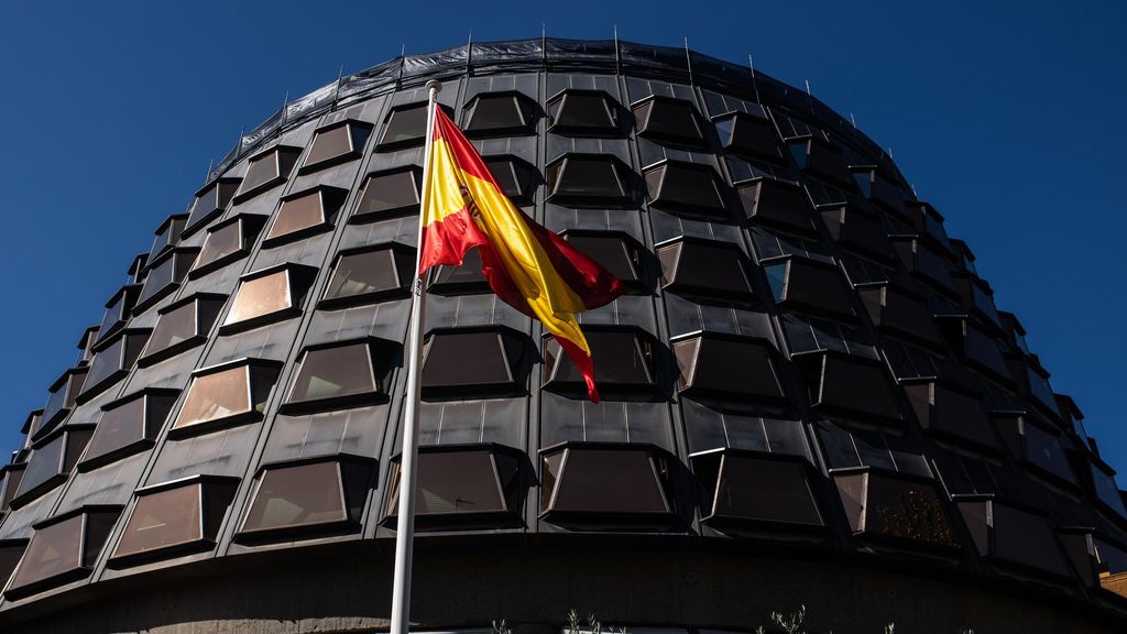 Archivo - Fachada del Tribunal Constitucional, a 15 de octubre de 2021, en Madrid (España).