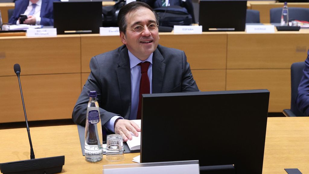 El ministro de Exteriores, José Manuel Albares, en la reunión con su homólogos europeos en Bruselas.