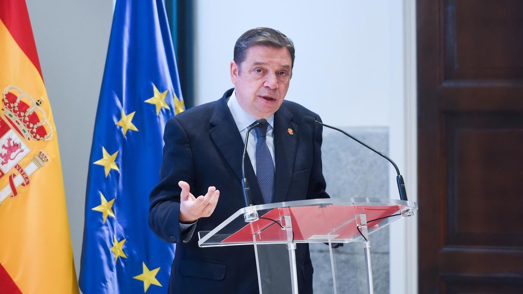 Archivo - El ministro de Agricultura, Pesca y Alimentación, Luis Planas, a 10 de febrero de 2025, en Madrid (España). El programa Horizonte Rural es un programa creado por el Grupo Central Lechera Asturiana y la Cooperativa Ganadera del Valle de Los Pedro