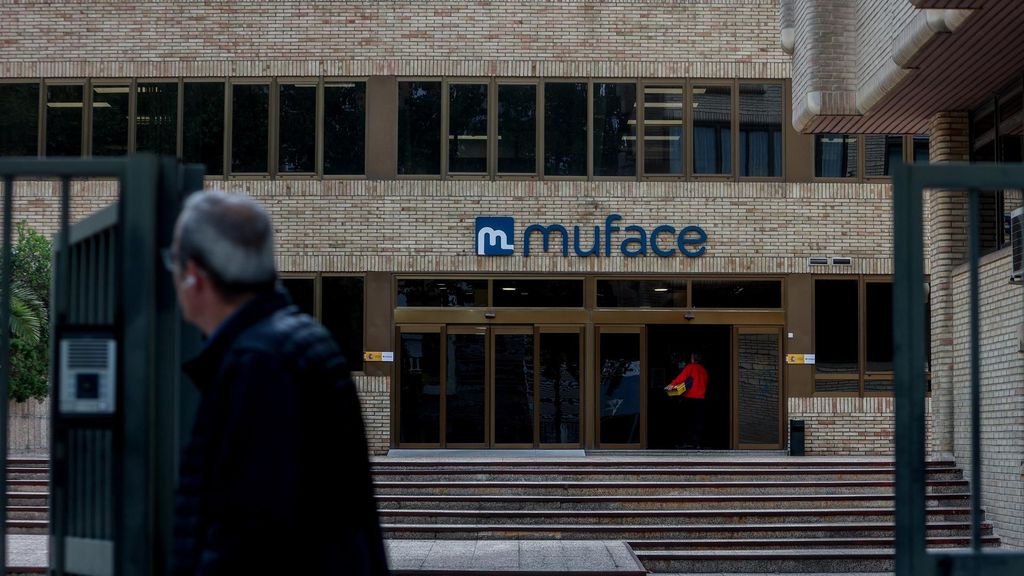 Archivo - Fachada de un edificio de Muface, en Paseo de Juan XXIII, a 11 de octubre de 2024, en Madrid (España).