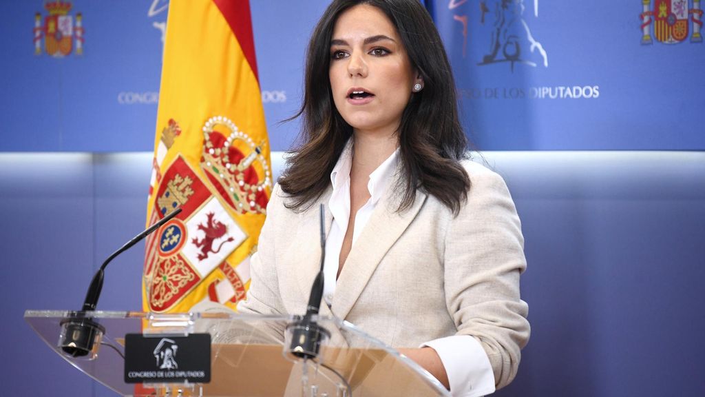 Archivo - La portavoz de VOX en el Congreso, Pepa Millán, durante una rueda de prensa en el Congreso de los Diputados, a 21 de enero de 2025, en Madrid (España).