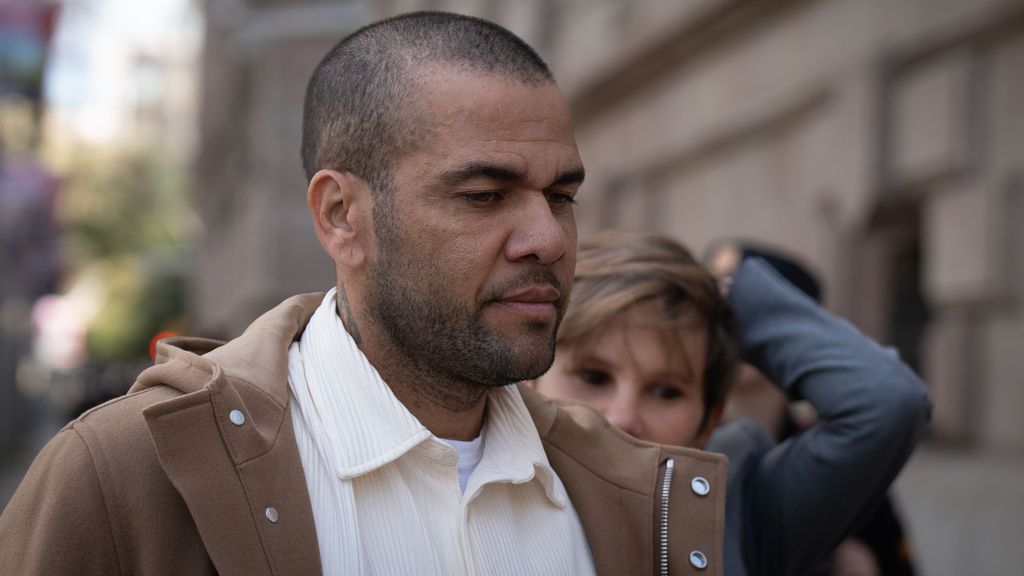 Dani Alves, absuelto de agresión sexual