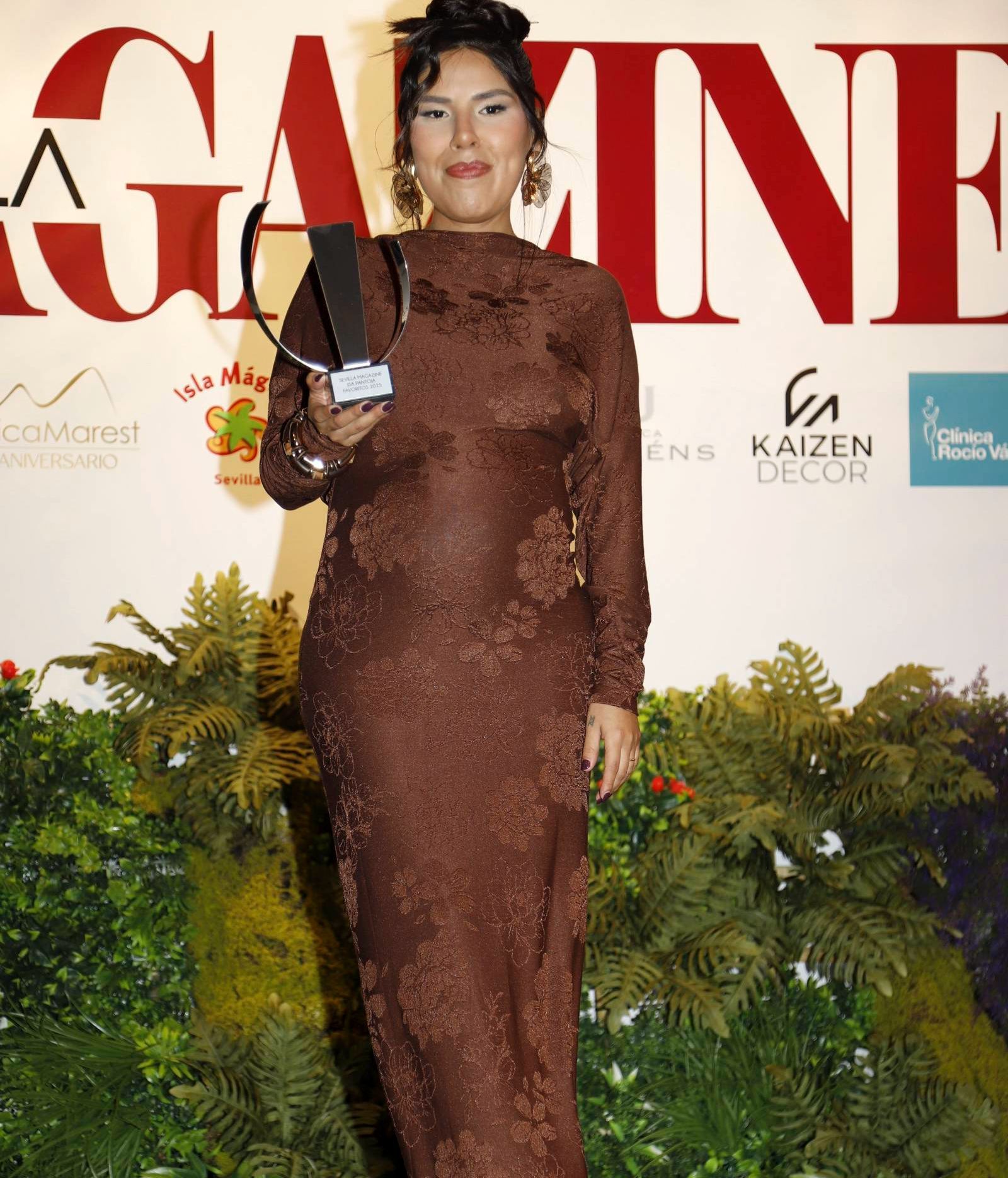 Isa Pantoja, tras recoger un premio en la gala