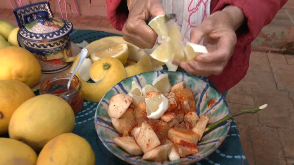 Los limones dulces, un manjar típico de Málaga: un producto de gran tamaño, piel rugosa y usado en ensaladas