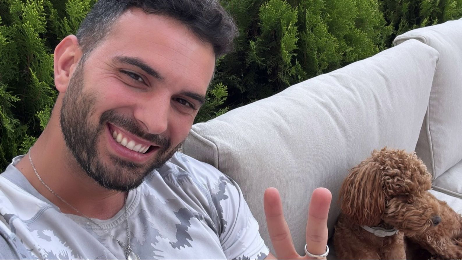 Así es el rincón chill out que Suso Álvarez ha montado en su jardín