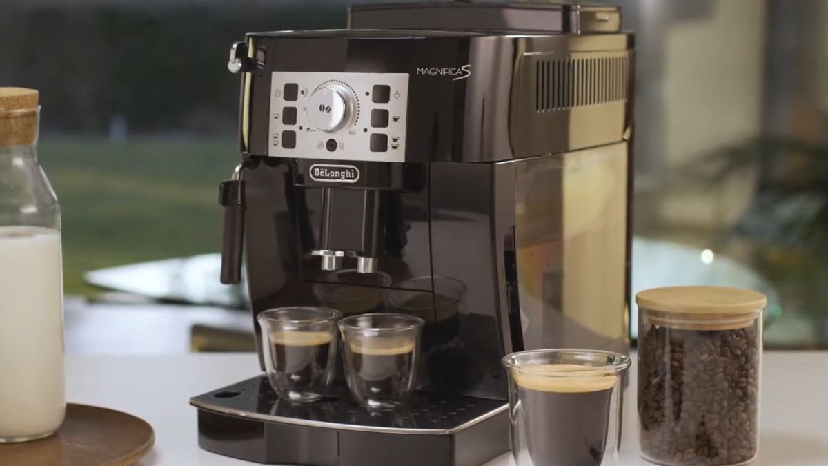 Esta cafetera superautomática De'Longhi consigue el mejor café recién molido con solo pulsar un botón, ¡y tiene 135 € de descuento!