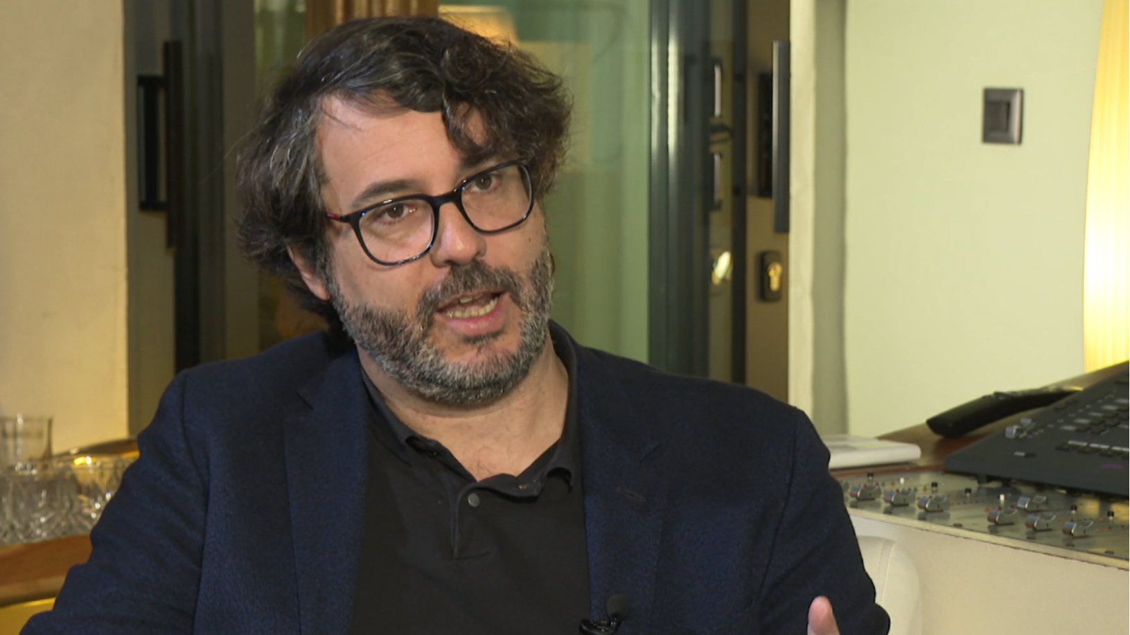 Fernando Velázquez, compositor: “Muchos amigos crean música con IA, pero dudo que disfruten tanto como yo” Fernando Velázquez, compositor: “Muchos amigos crean música con IA, pero dudo que disfruten tanto como yo”