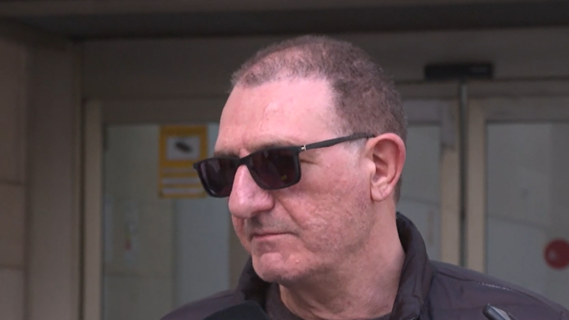 Salvador, quien perdió a su suegra de 91 años en la DANA: "La vi en el suelo ahogada con los muebles encima"