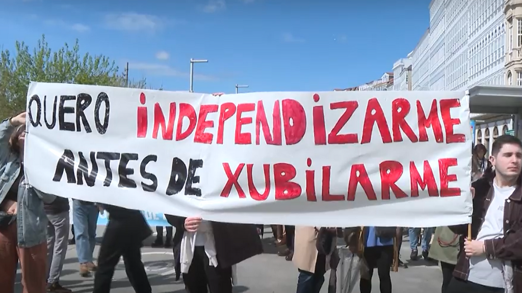 Cientos de personas claman en Santiago contra "el negocio de la vivienda" y la especulación inmobiliaria