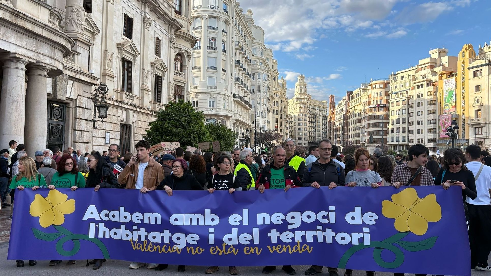 "La ciudad, para quien la habita", claman los valencianos.