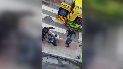 Pelea entre dos clanes en Santander: hay varios heridos y un detenido