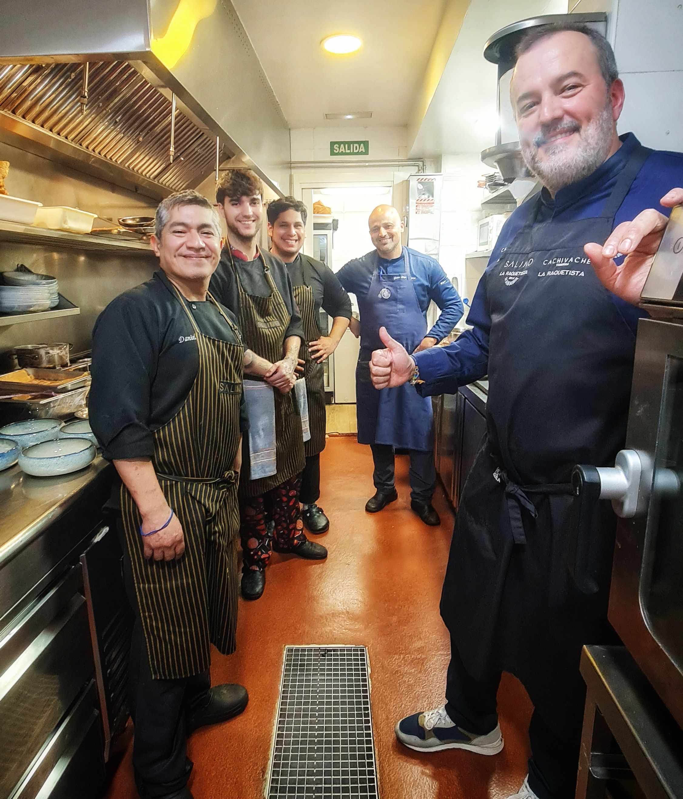 javier aparicio y javier goya en el restaurante salino