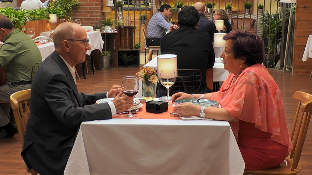 La contradictoria opinión sobre el sexo de dos solteros: “Todos los días a mi edad no lo veo"