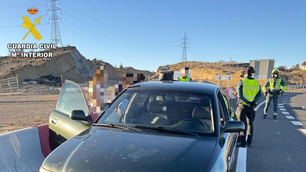 La Guardia Civil investiga a un conductor temerario en Sabiñánigo, Huesca.