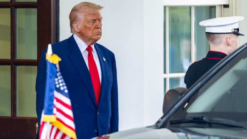 Las bolsas registran una pérdida histórica: Trump amenaza a China con añadir otros aranceles del 50%