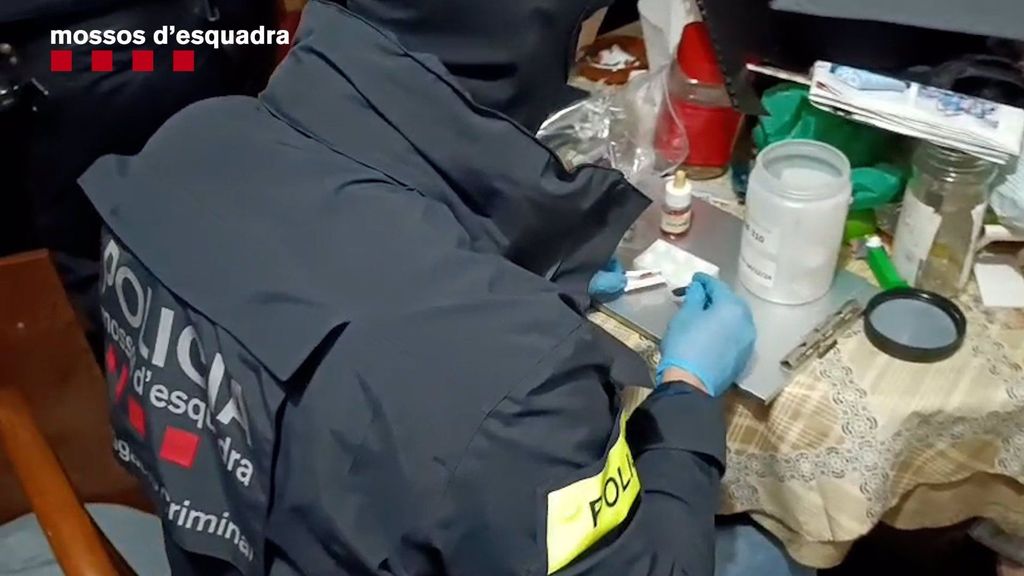 Registro efectuado en el domicilio de Cornellà de Llobregat