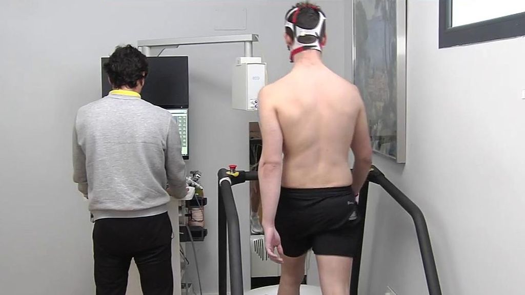 Un paciente realizando la prueba del esfuerzo.