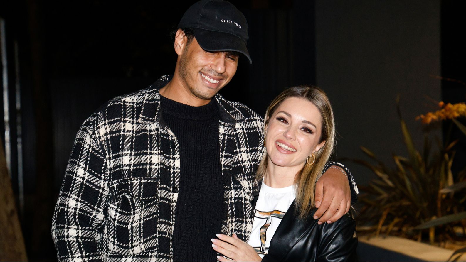 Anuar Beno y Beatriz Uriarte posan en Madrid