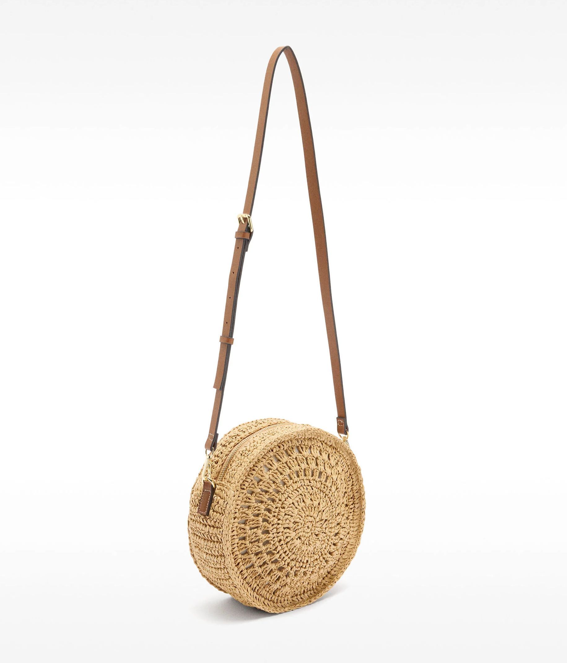 Bolso redondo efecto rafia
