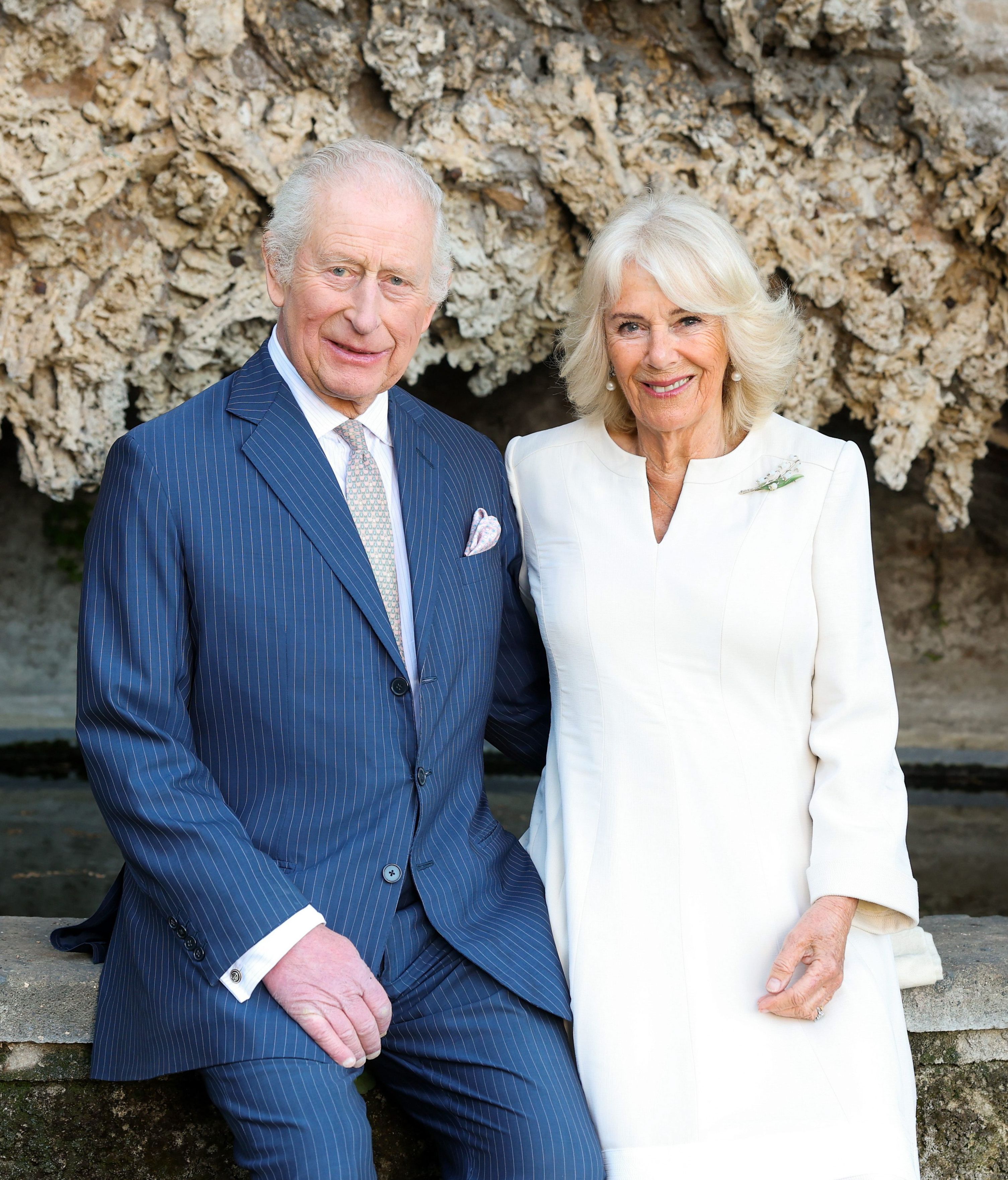 El posado de Carlos III de Inglaterra y Camilla por su 20º aniversario