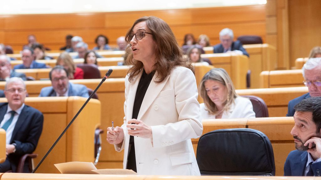 La ministra de Sanidad, Mónica García