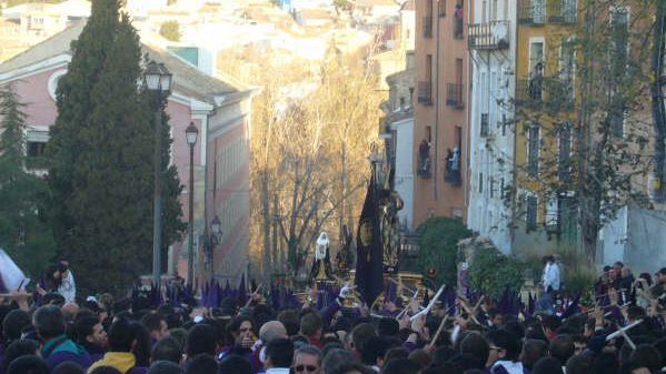 Las turbas subiendo a la Plaza Mayor
