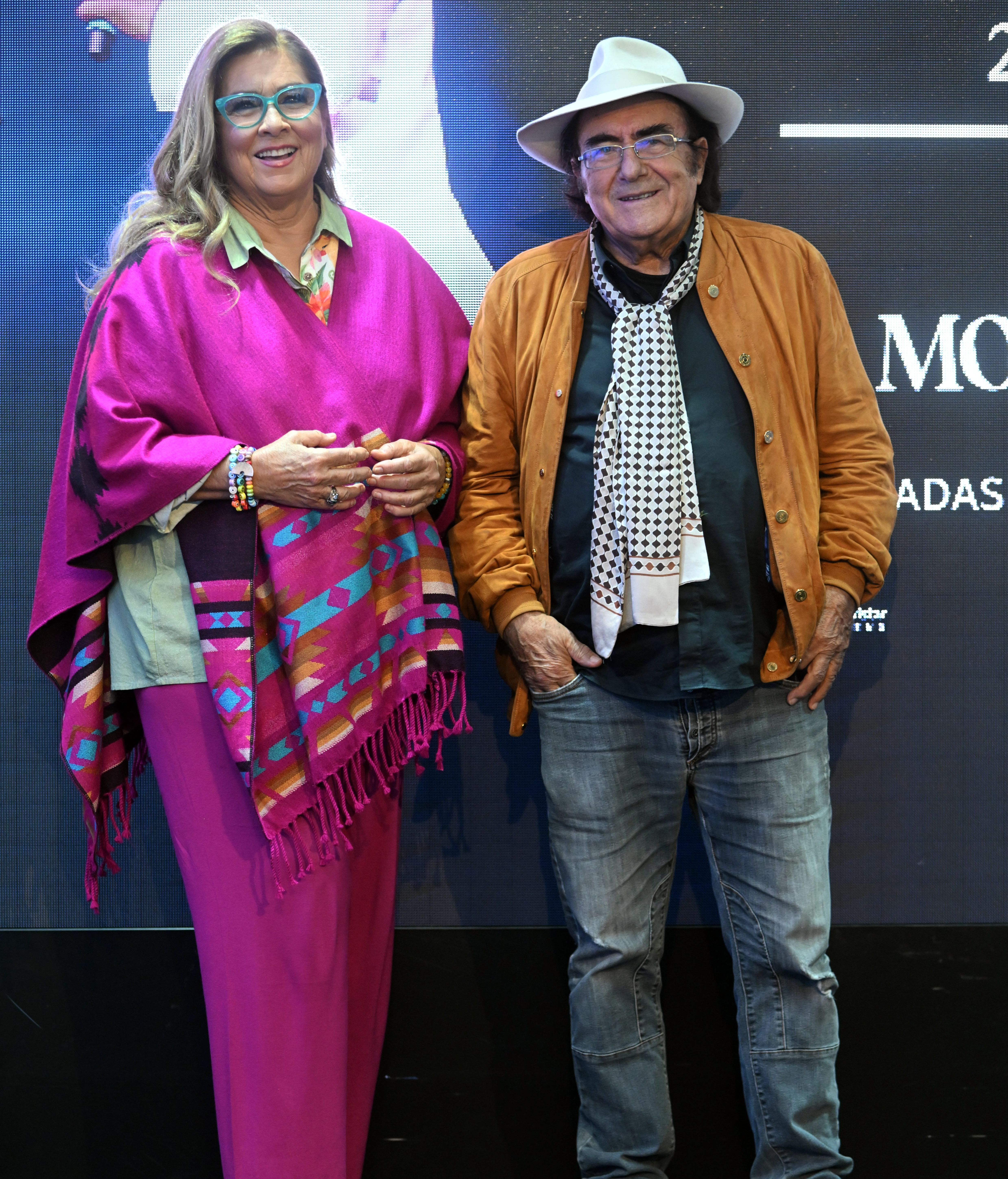 Romina Power y Al Bano durante la presentación de su concierto.
