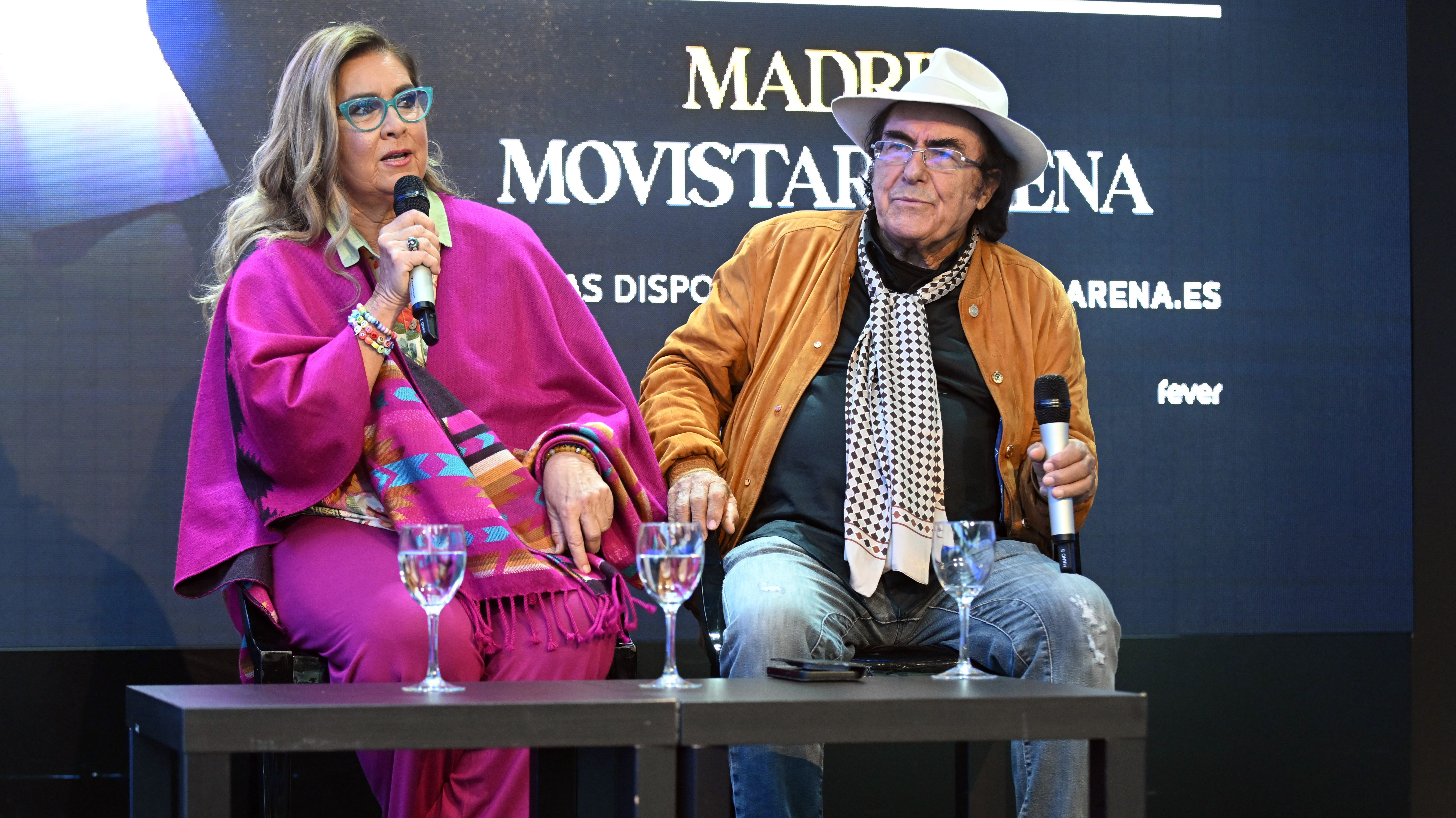 Romina Power y Albano durante la presentación de su concierto.