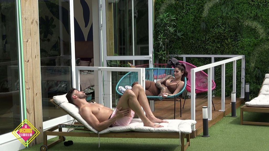 Gerard habla con Claudia sobre Alba y sus otras relaciones pasadas Los vecinos de la casa de al lado Temporada 2 Top Vídeos 1310