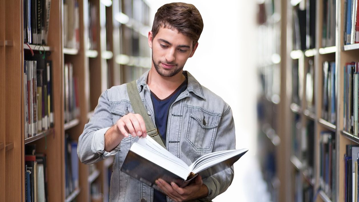college student 3500990 1280