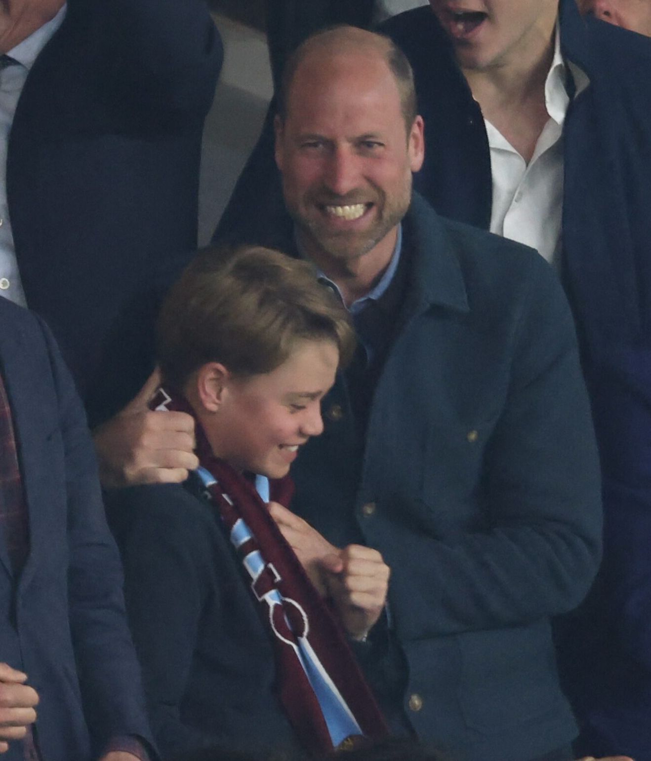 El príncipe Guillermo y su hijo George el 9 de abril.